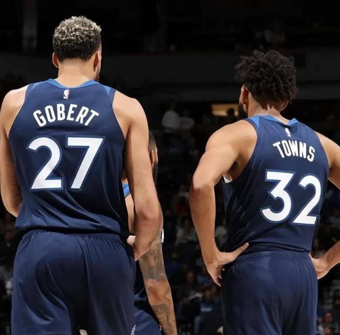 包含雪域朱雀队鏖战江汉战狼队,网球常规赛失利,核心复出即建功。二次进攻频频奏效的词条九游官网入口