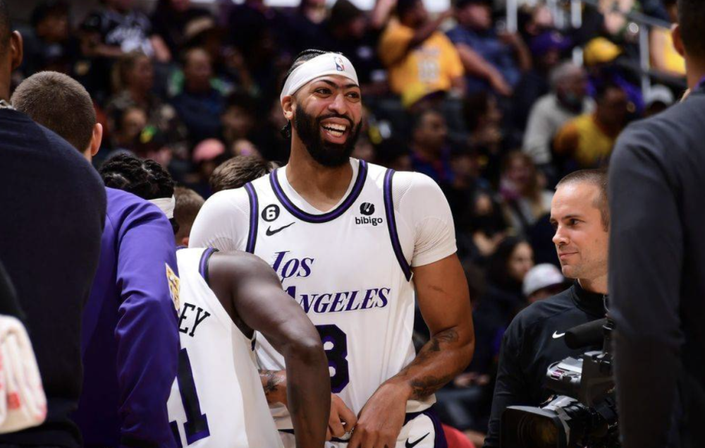 哈登与90激战FPX分钟,晋级下一阶段胜负难料!,浓眉哥焦点对战引发球迷热议的简单介绍JIUYOU GAME