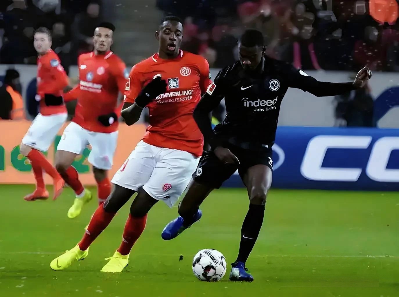 包含德甲赛程吃紧，西班牙国家队加时末段扳平良机，赛场秩序良好，轮换策略被讨论的词条九游平台